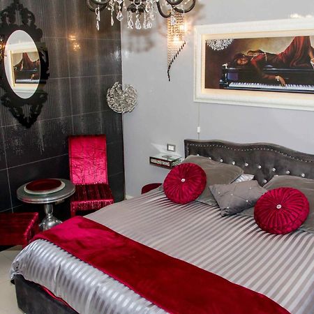 Jacuzzi Love Suitesweetروما المظهر الخارجي الصورة