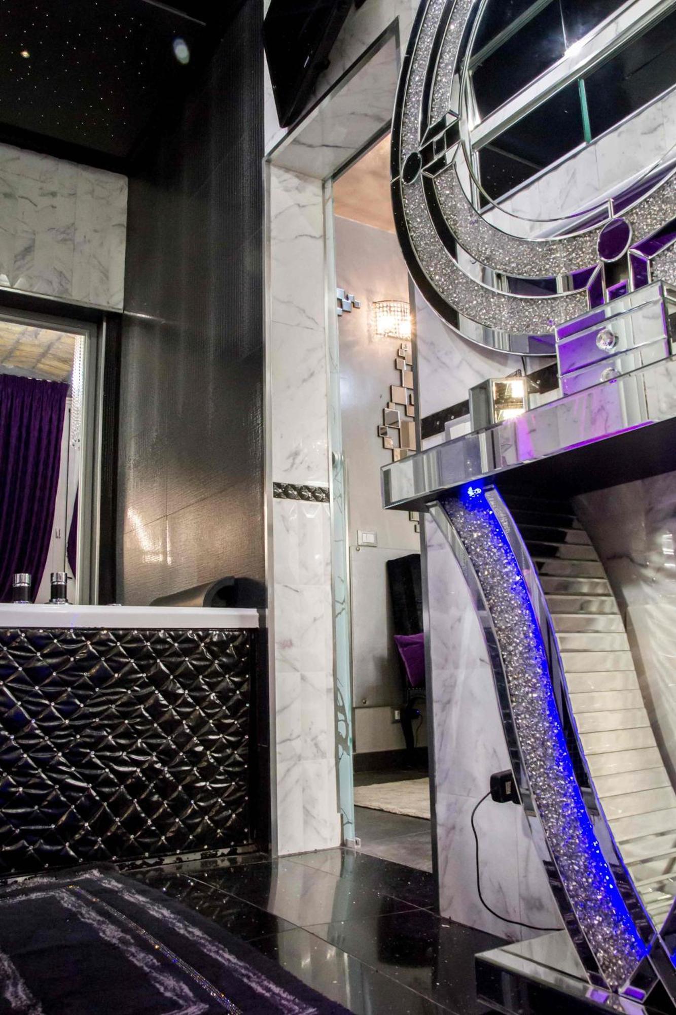 Jacuzzi Love Suitesweetروما المظهر الخارجي الصورة
