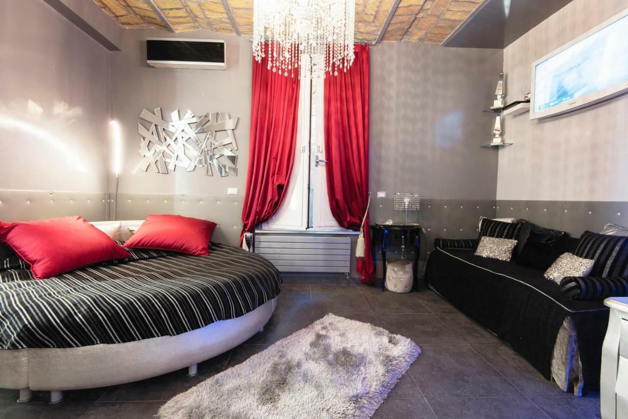Jacuzzi Love Suitesweetروما المظهر الخارجي الصورة